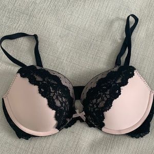 Victoria’s Secret Dream Angels Push-up bra (34C).